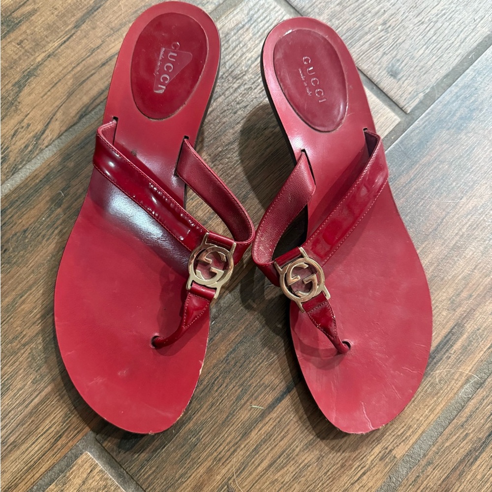 Gucci 8.5 GG Logo Sandals Mid Kitten Heels THONG Flip Flop Slides Red